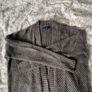 AMERICAN EAGLE CARDIGAN